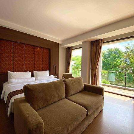 Anugrah Hotel Sukabumi Buitenkant foto