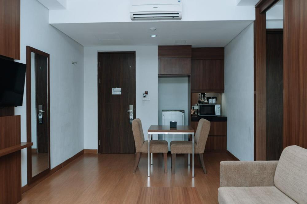 Anugrah Hotel Sukabumi Buitenkant foto