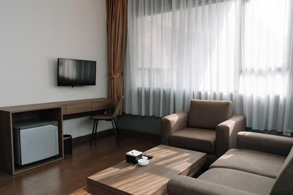 Anugrah Hotel Sukabumi Buitenkant foto